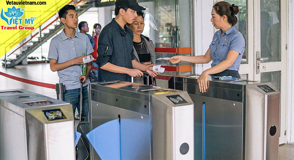 Ngành đường sắt thông báo: Siết chặt kiểm soát hành lý xách tay trước khi vào ga đi tàu